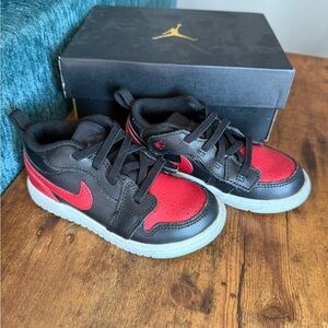 Nike Jordans Kids 1 Low